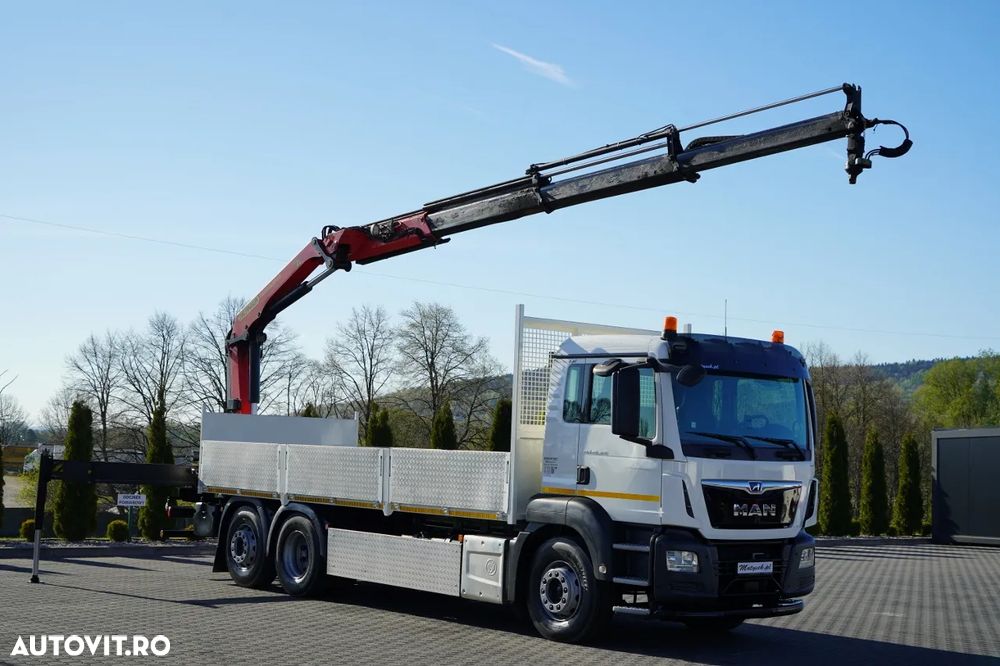 MAN / 6.6 M CAROSERIE + CUPTOR PALFINGER PK 18002-EH B / MAX. CAPACITATE DE RIDICARE: 6.000 KG / FURCĂ PENTRU PALEȚI / COMANDĂ RADIO / ROTATOARE / PODEA REZISTENTĂ - 9