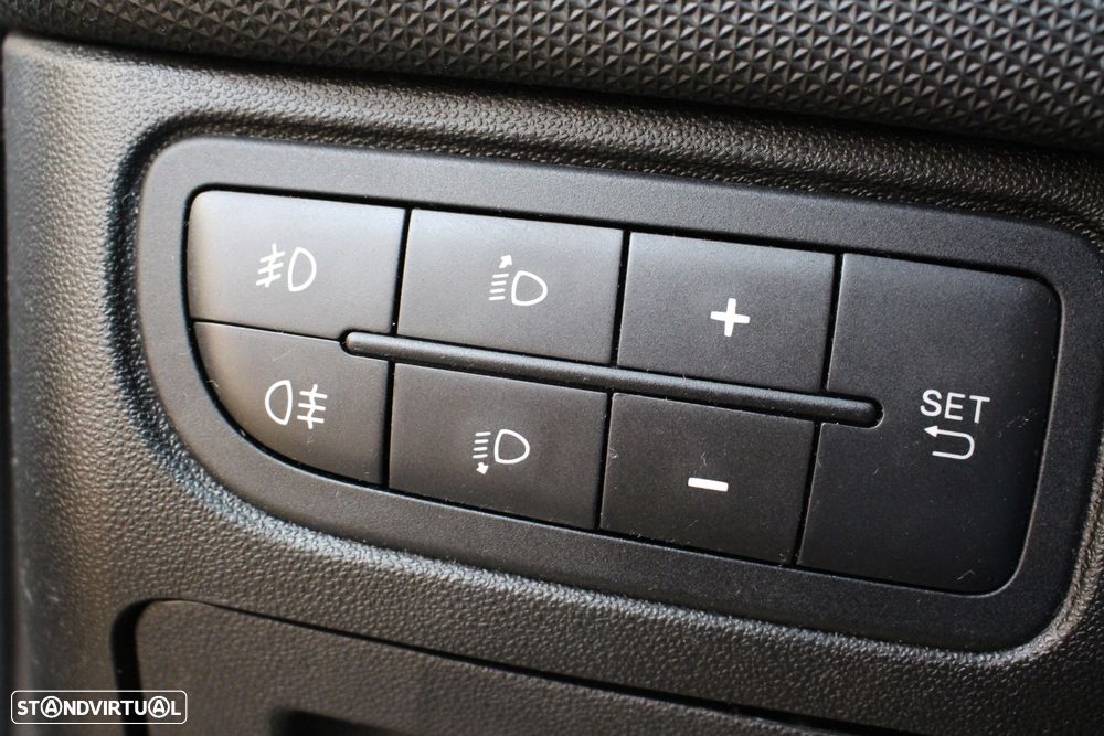 Fiat Punto 1.2 Lounge S&S - 20