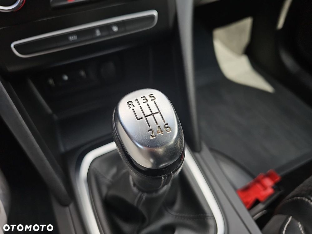 Renault Megane 1.5 Blue dCi Intens - 15