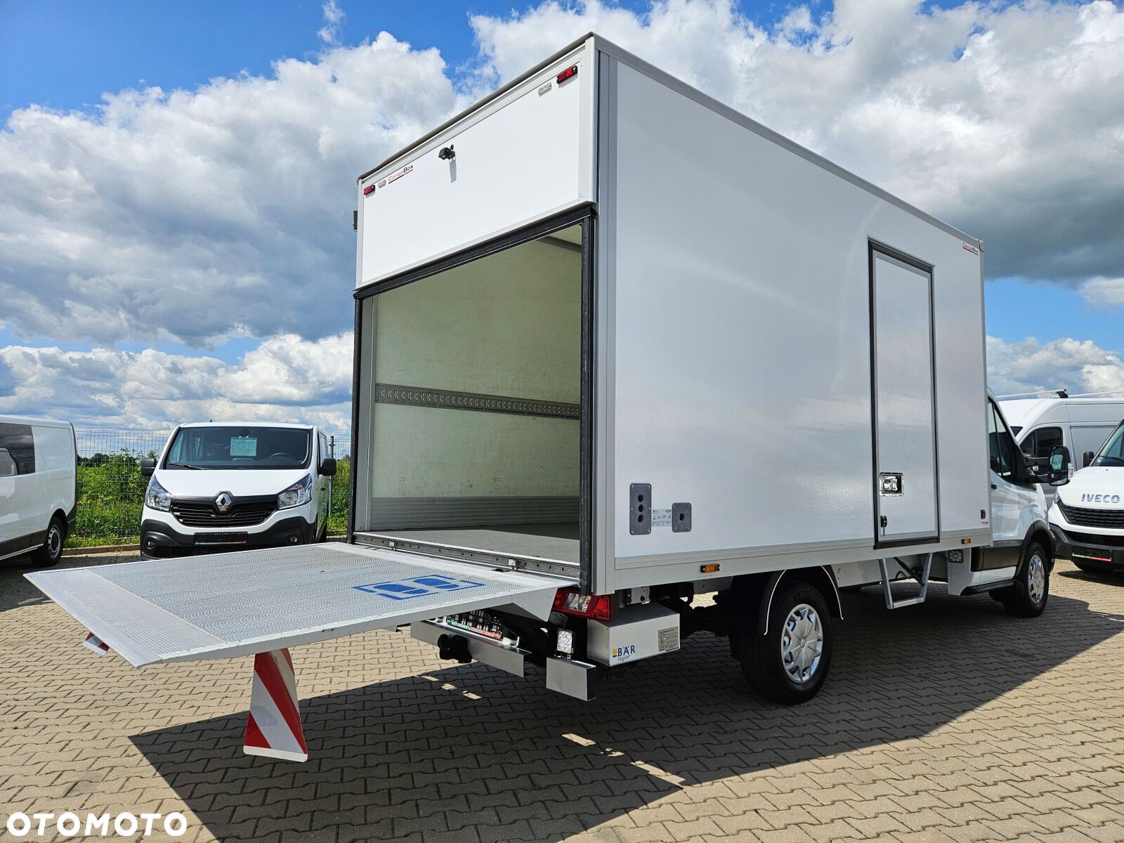 Ford transit Kontener 8 ePAL *79999zł NETTO* 2.0 TdCi/131KM - 10