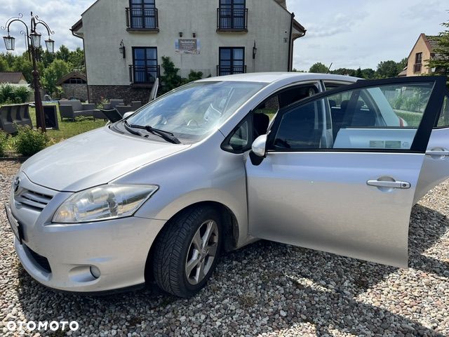 Toyota Auris 1.6 Prestige - 1