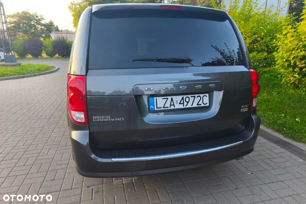 Dodge Grand Caravan 3.6 R/T - 21