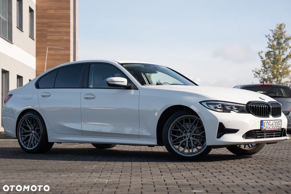 BMW Seria 3 318i Sport Line - 8