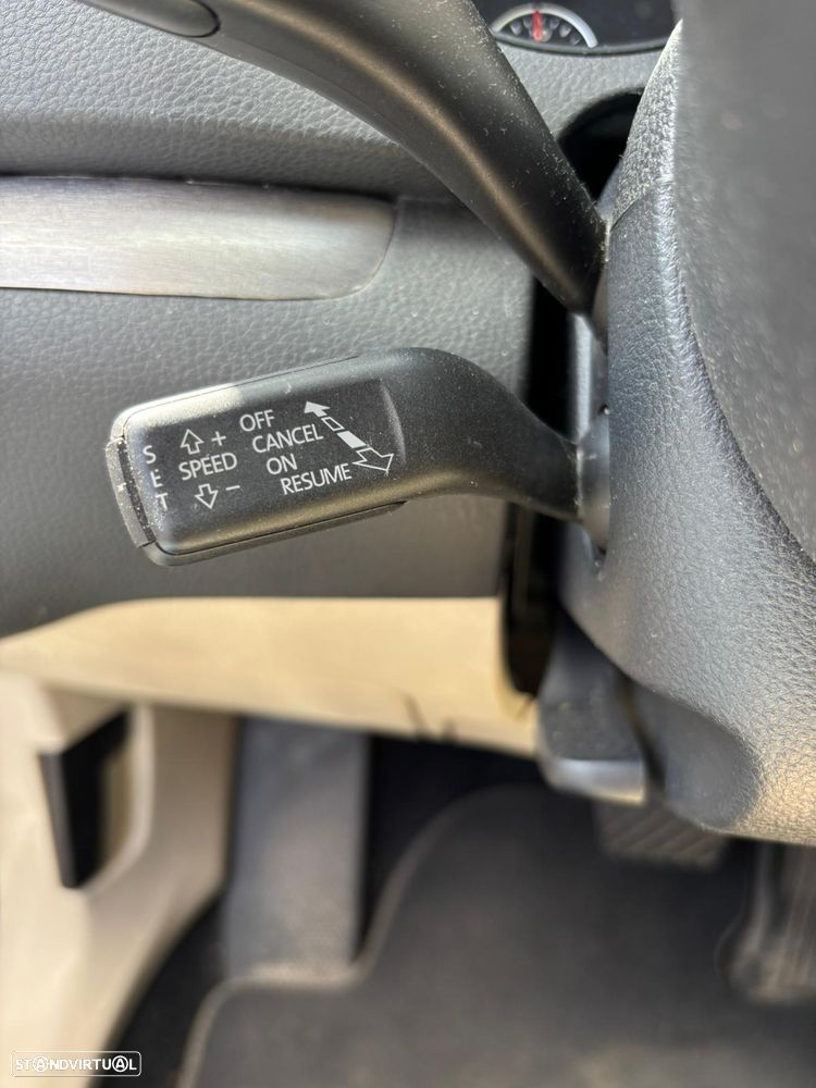 VW Sharan 2.0 TDI Highline DSG - 17