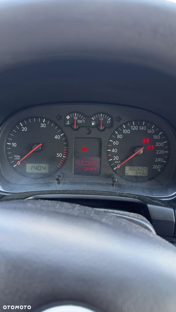 Volkswagen Golf - 19