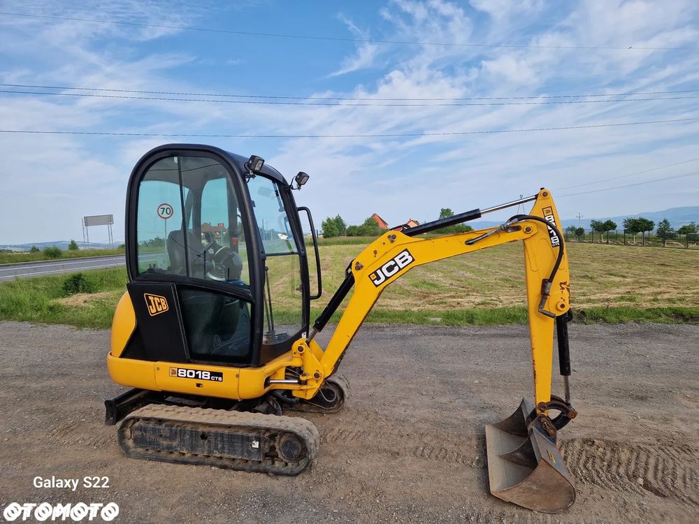 JCB 8018 - 3
