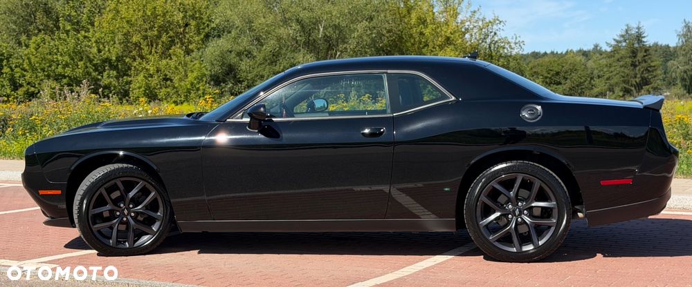 Dodge Challenger - 8