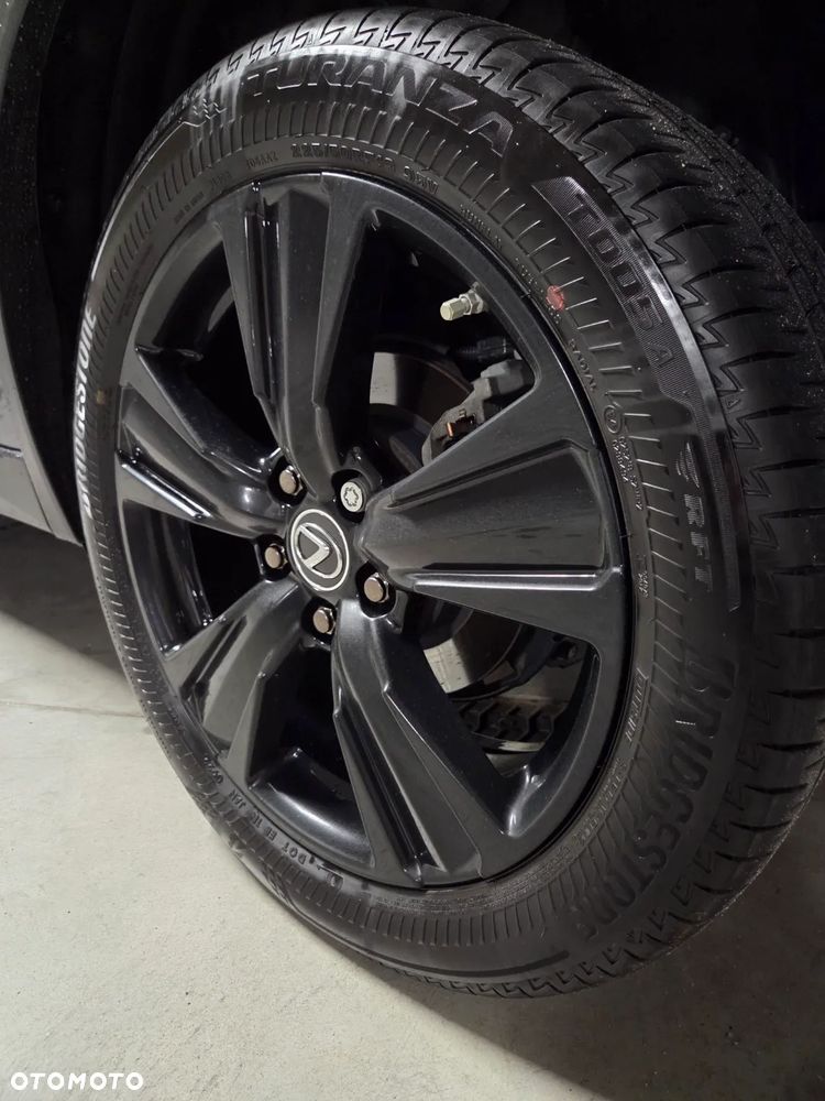 Lexus UX - 15