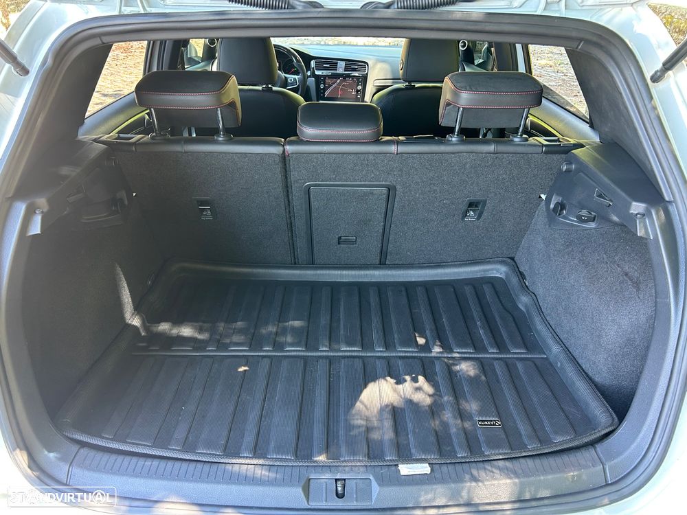 VW Golf 2.0 TSI GTI DSG Performance - 19