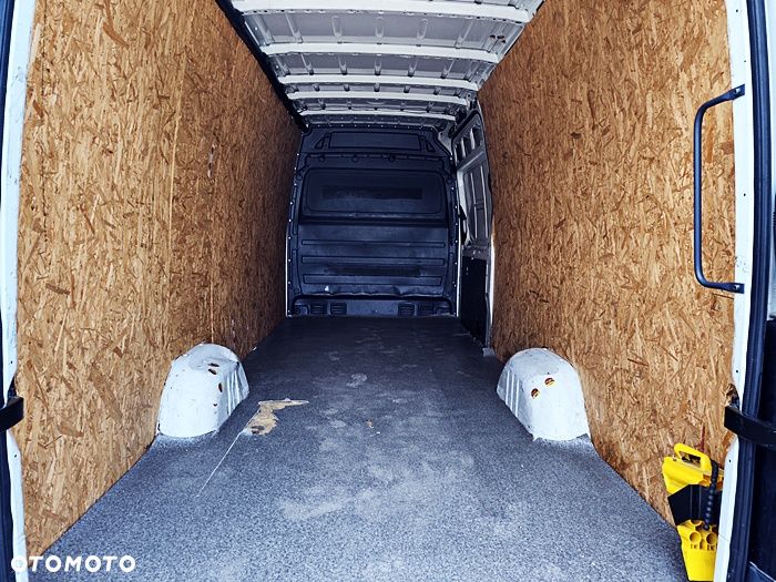 Volkswagen Crafter - 10