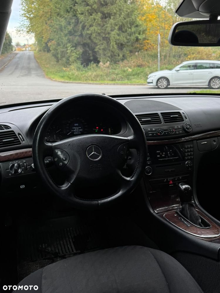 Mercedes-Benz Klasa E - 22