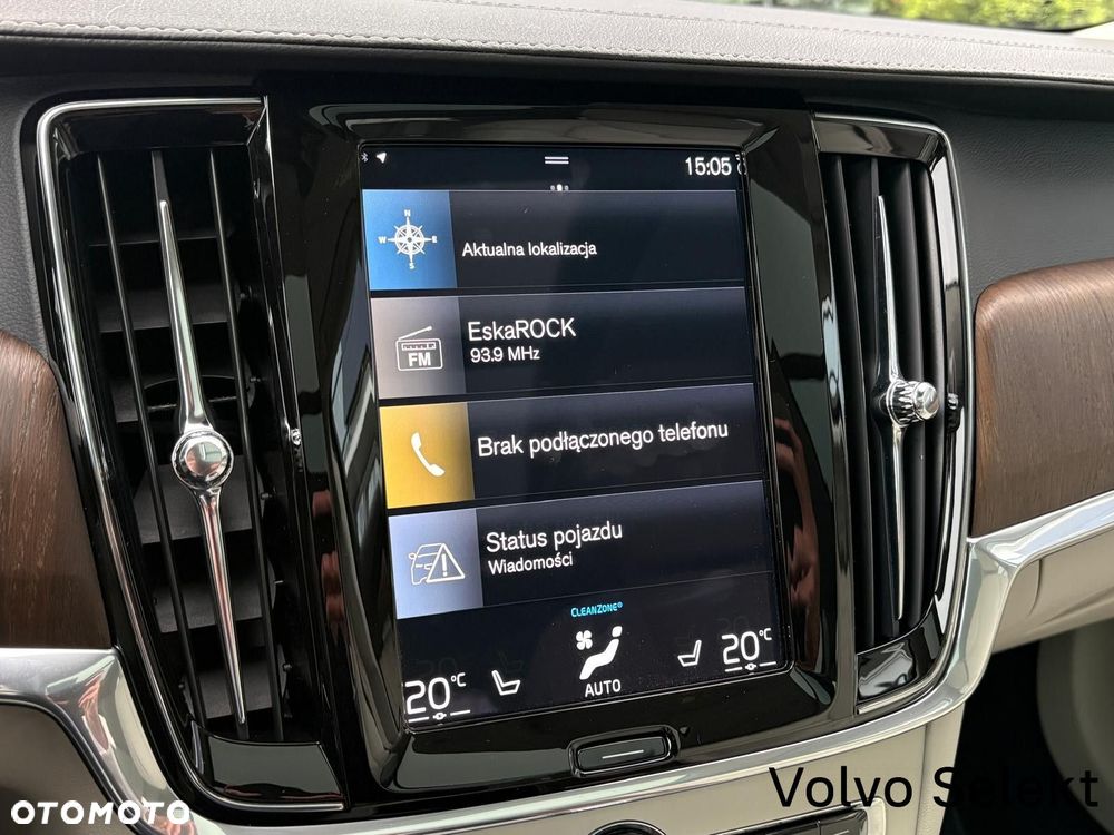 Volvo V90 Cross Country - 24
