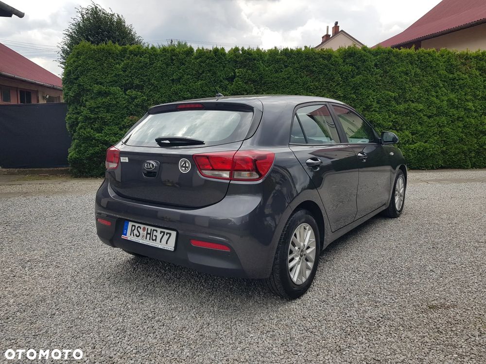 Kia Rio - 8