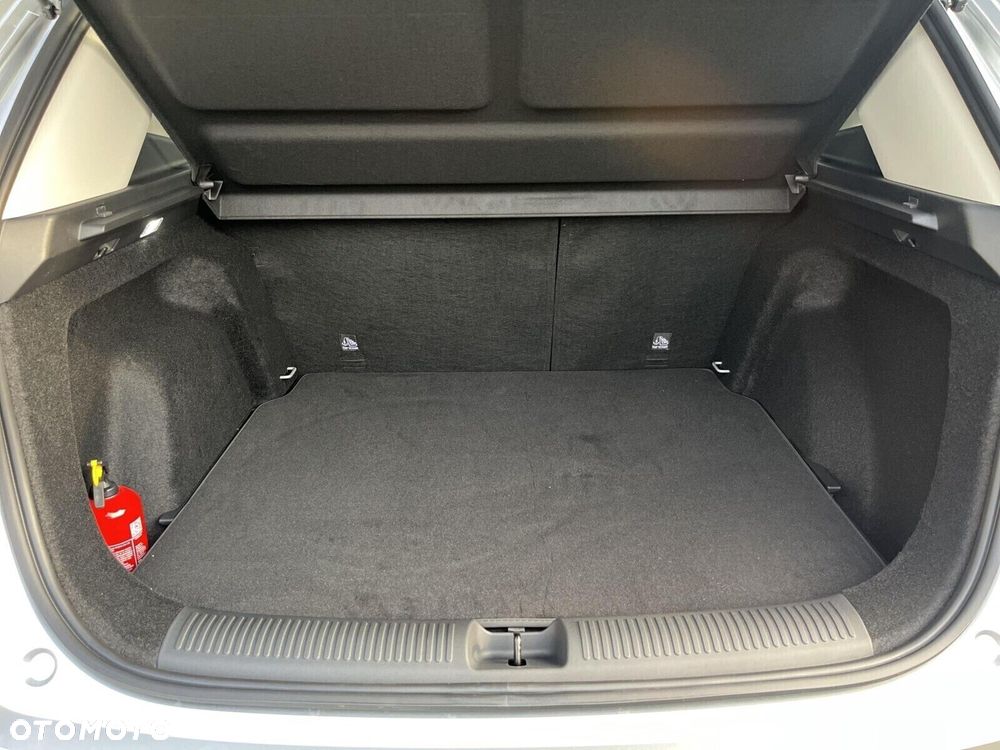 MG ZS Hybrid+ - 17