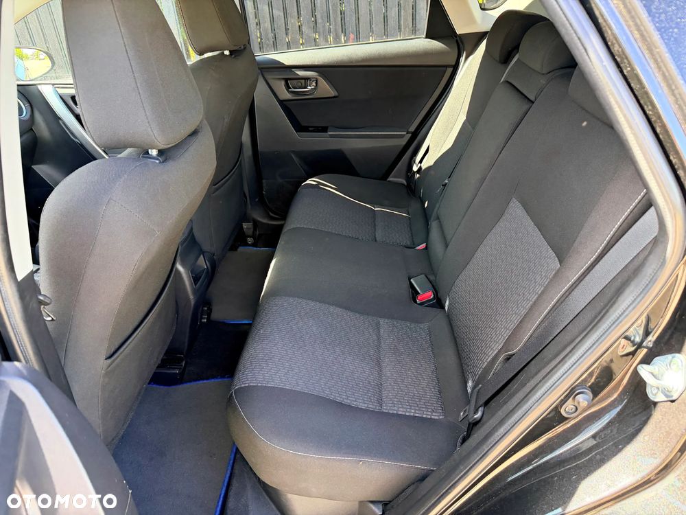 Toyota Auris 1.8 HSD Luna - 12
