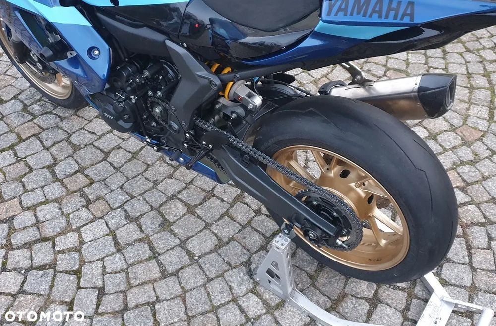 Yamaha R7 - 6