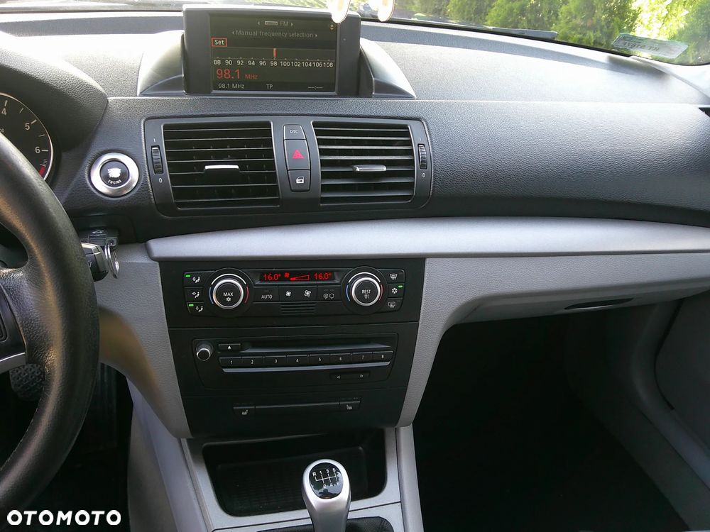 BMW Seria 1 116i - 15