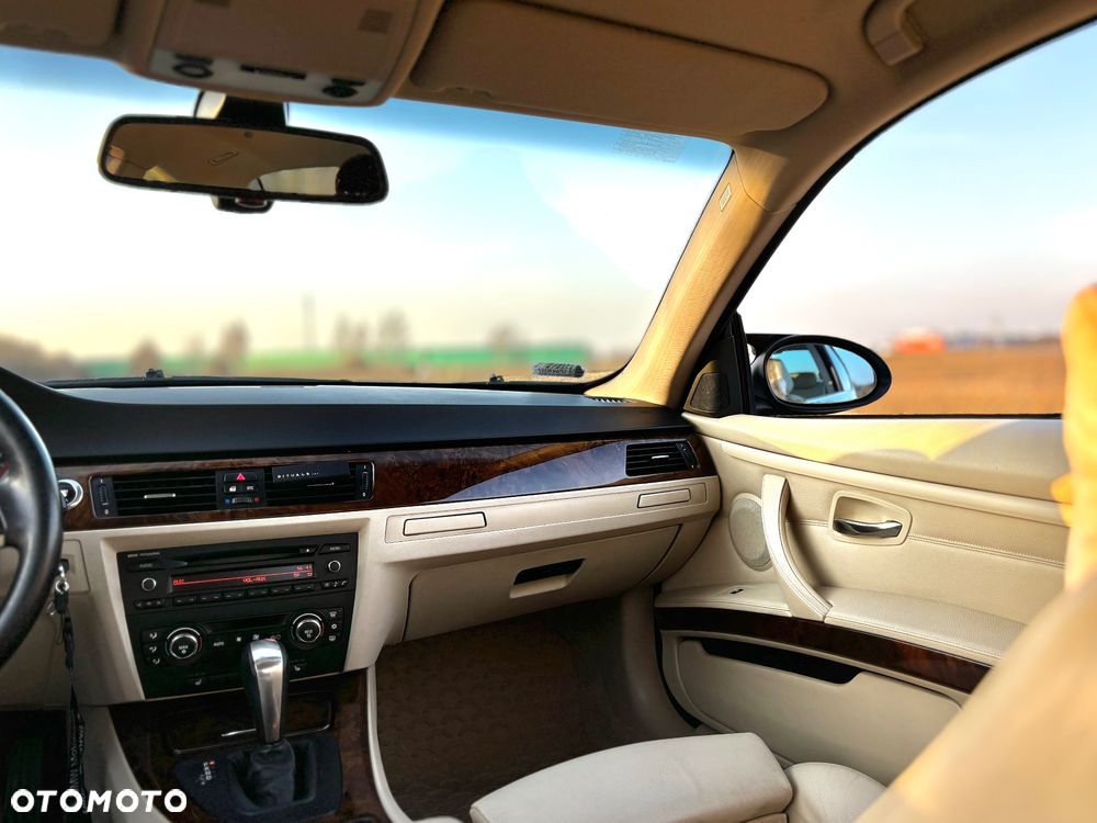 BMW Seria 3 325i - 19