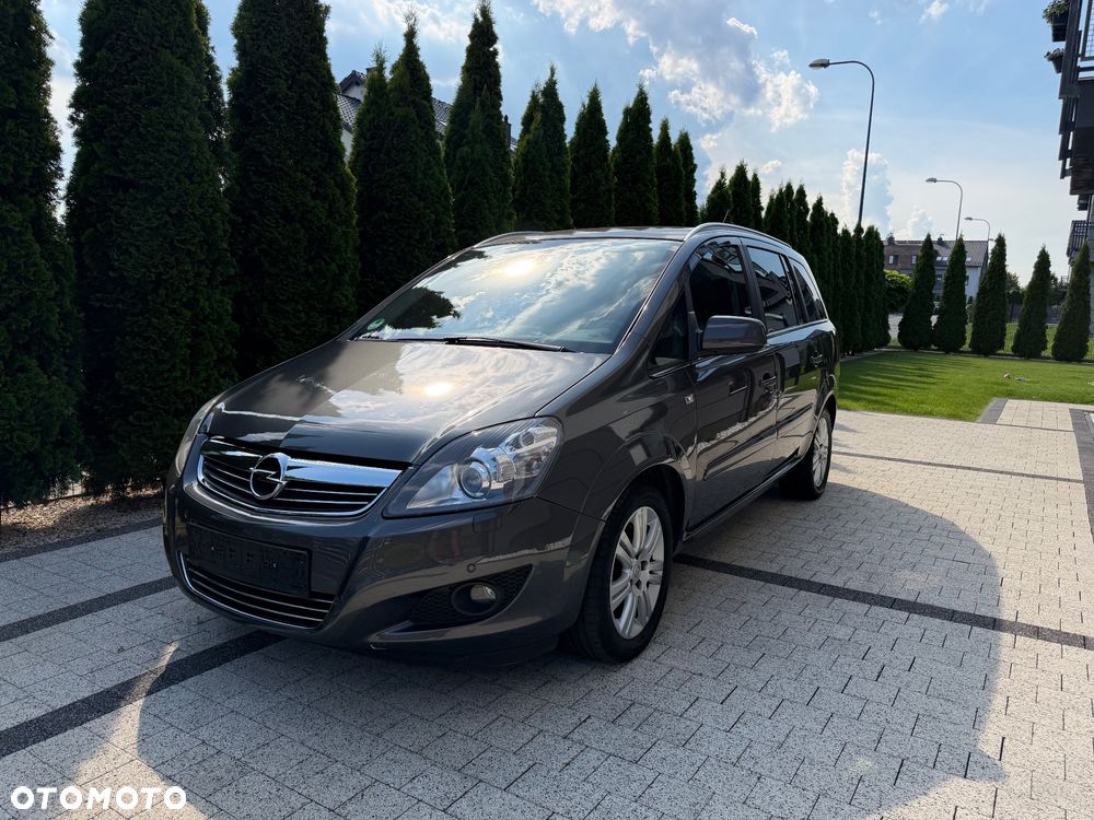 Opel Zafira 1.8 Cosmo EU5 - 1