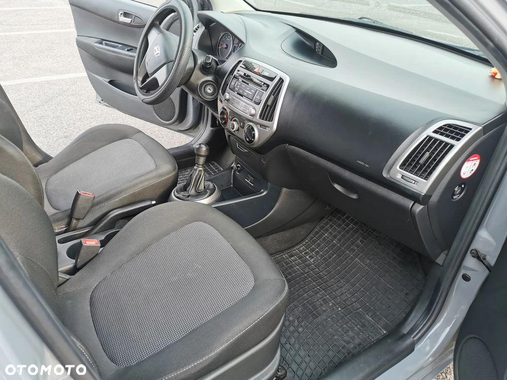 Hyundai i20 - 11
