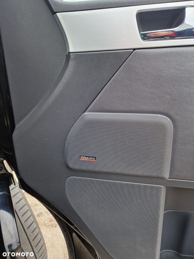 Volkswagen Multivan - 16