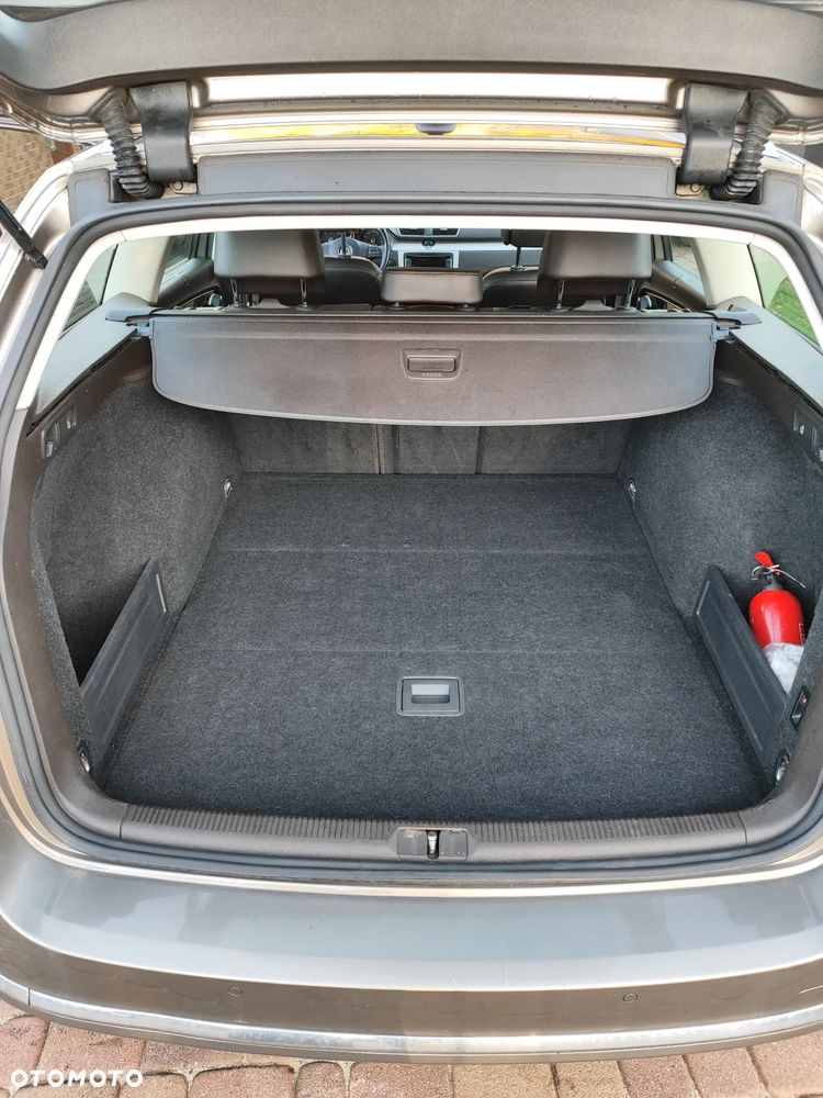Volkswagen Passat 2.0 TDI DPF Highline - 10