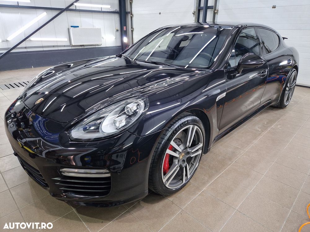 Porsche Panamera 4.8 PDK Turbo - 1