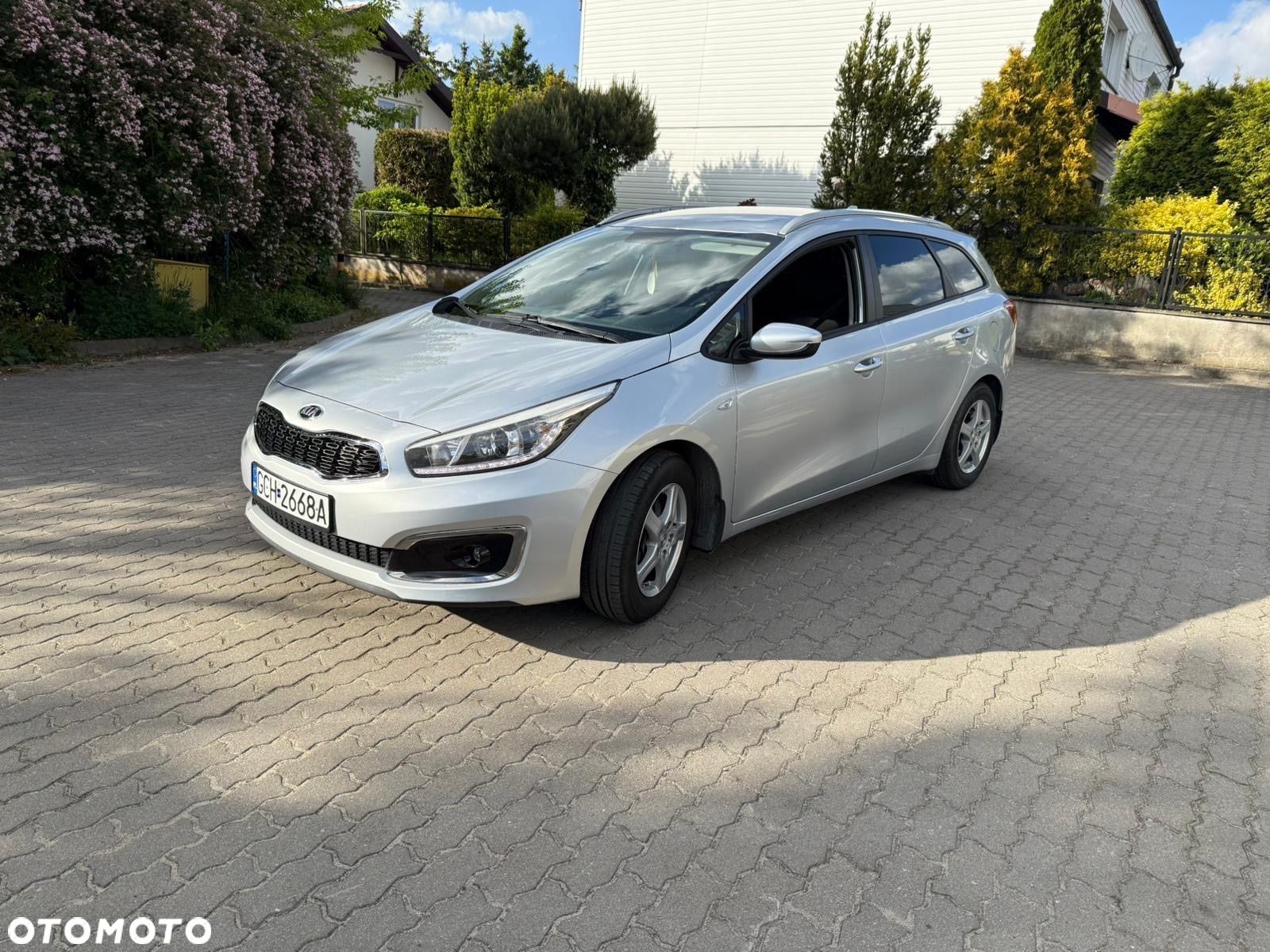 Kia Ceed Cee'd 1.6 GDI L Business Line - 1