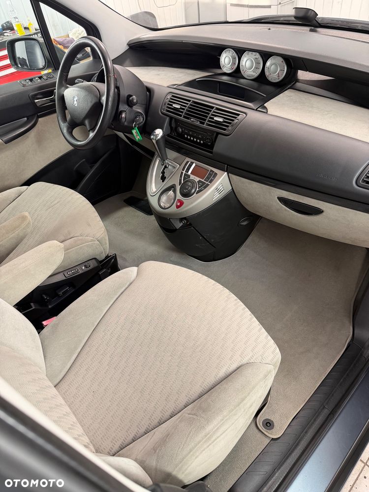 Peugeot 807 140 Automatik Platinum - 33