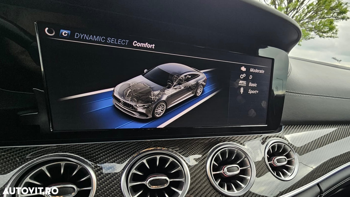 Mercedes-Benz AMG GT 43 4MATIC+ MHEV - 14