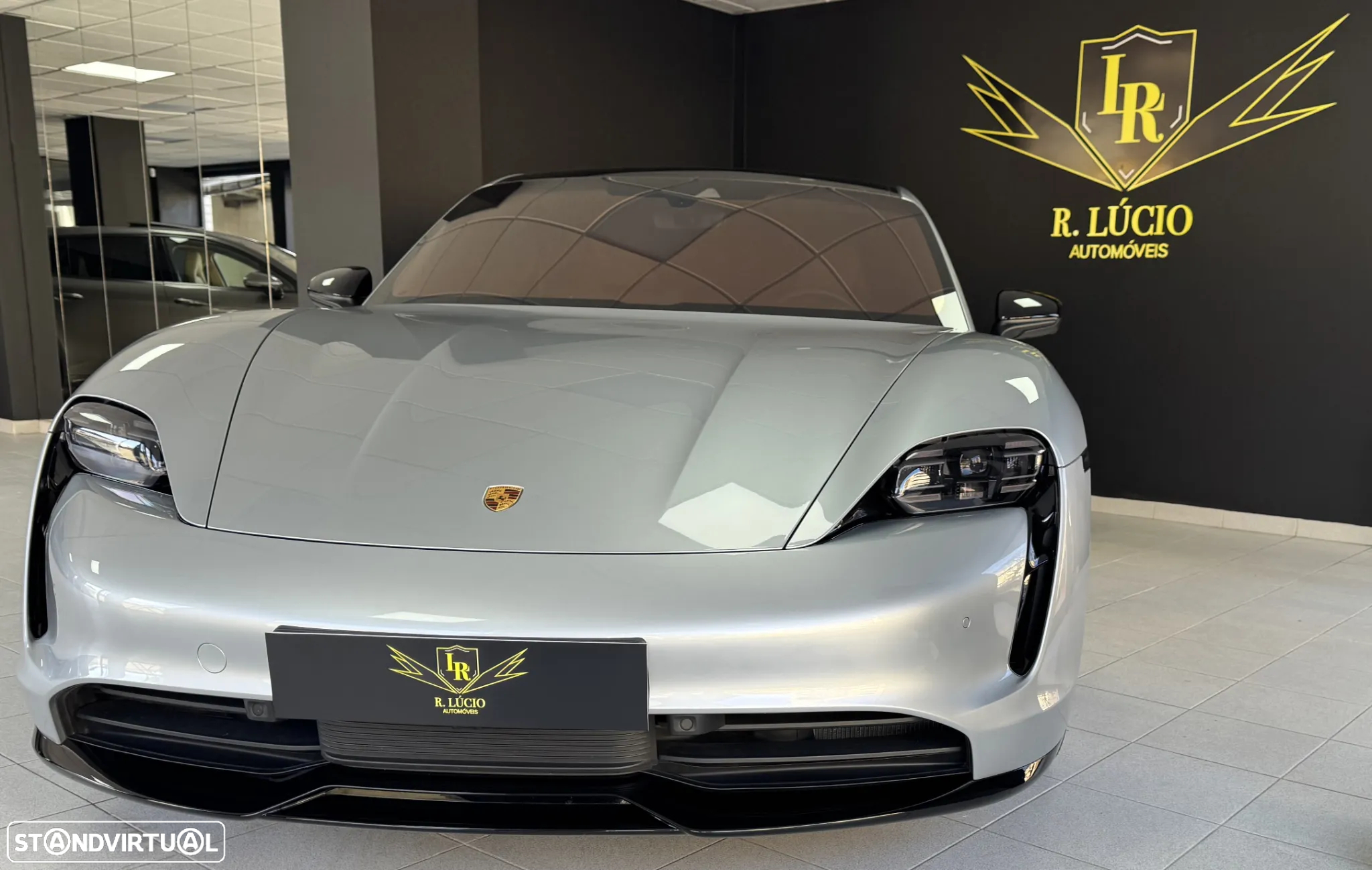 Porsche Taycan 4S - 8