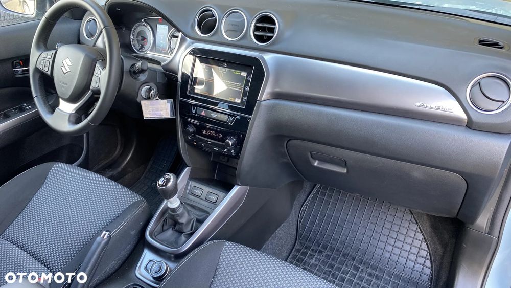 Suzuki Vitara 1.4 Boosterjet SHVS Premium 4WD - 16