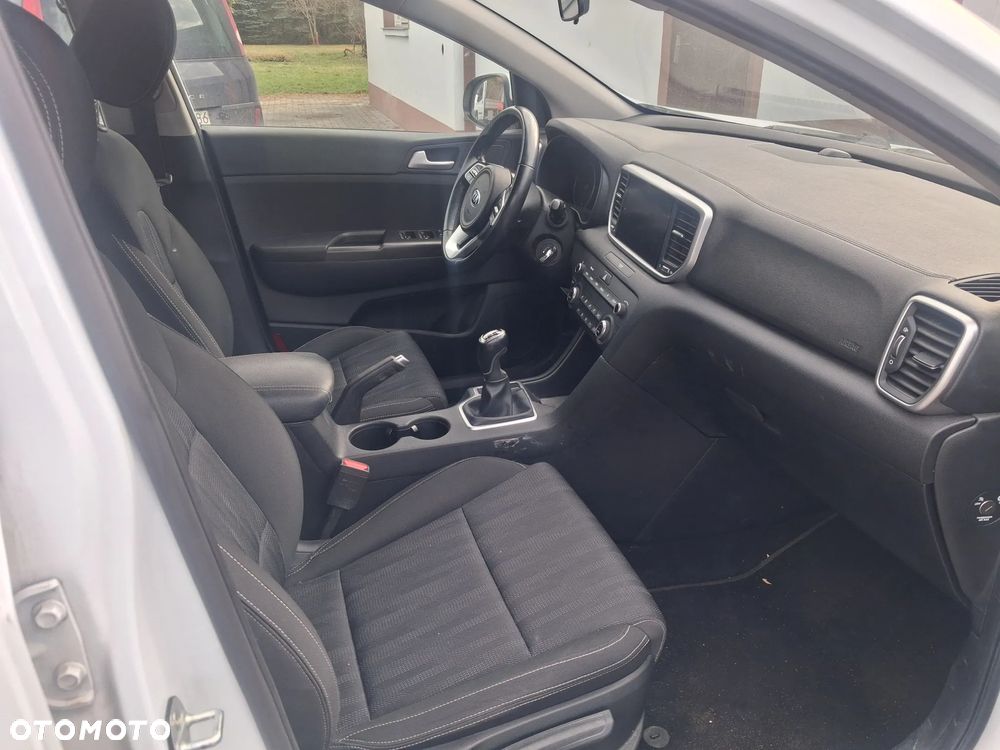 Kia Sportage 1.6 GDI 2WD Black Edition - 11