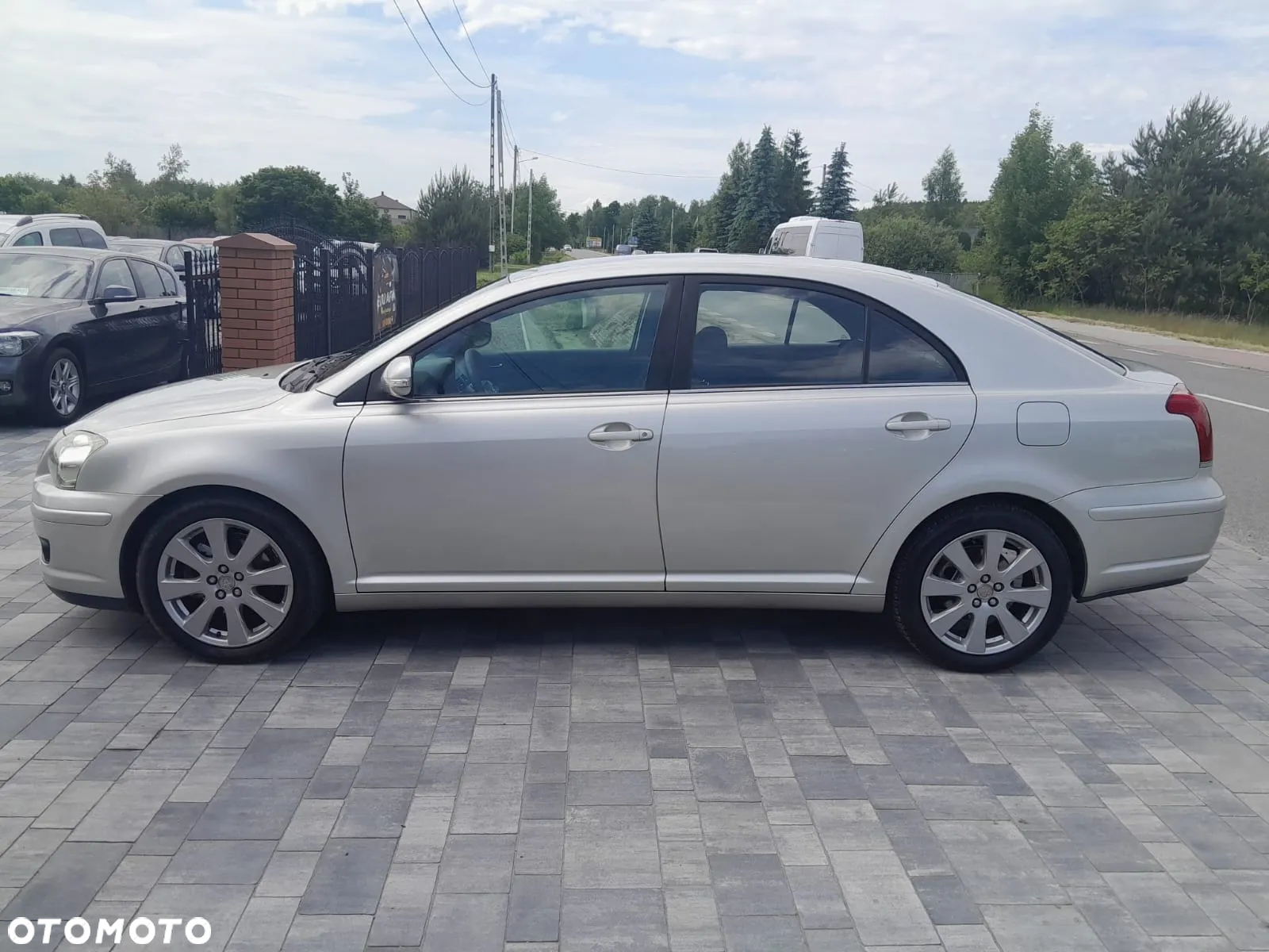 Toyota Avensis 2.0 D-4D Executive - 6