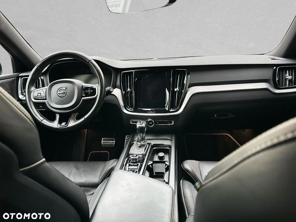 Volvo V60 D4 Geartronic R-Design - 3