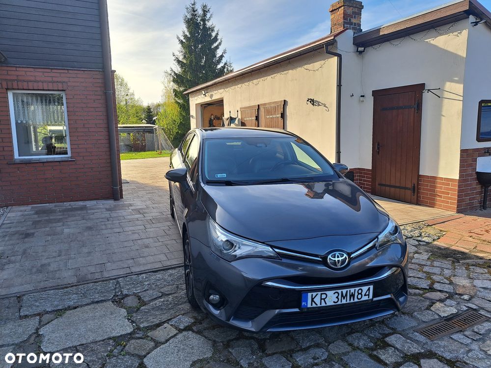 Toyota Avensis 1.8 Premium - 2