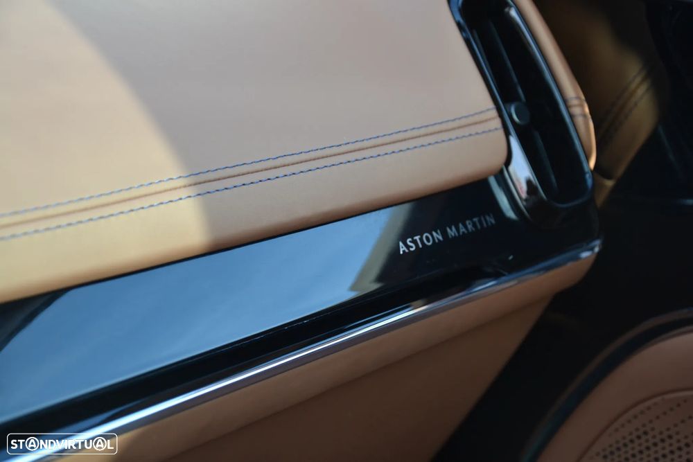 Aston Martin DBX 707 - 44