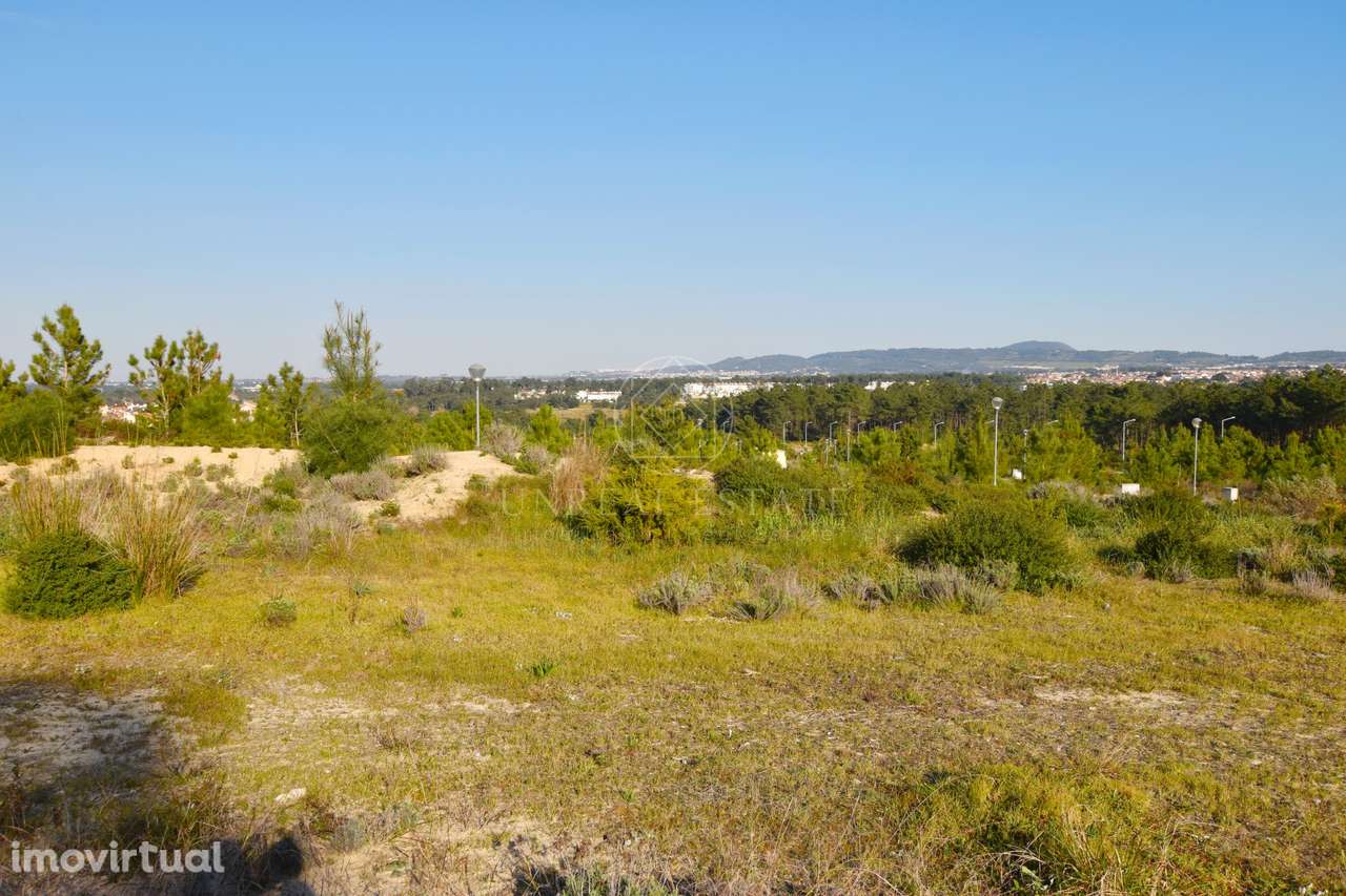 Lote de Terreno para construção de moradia em banda, localizado na Urb - Grande imagem: 5/38