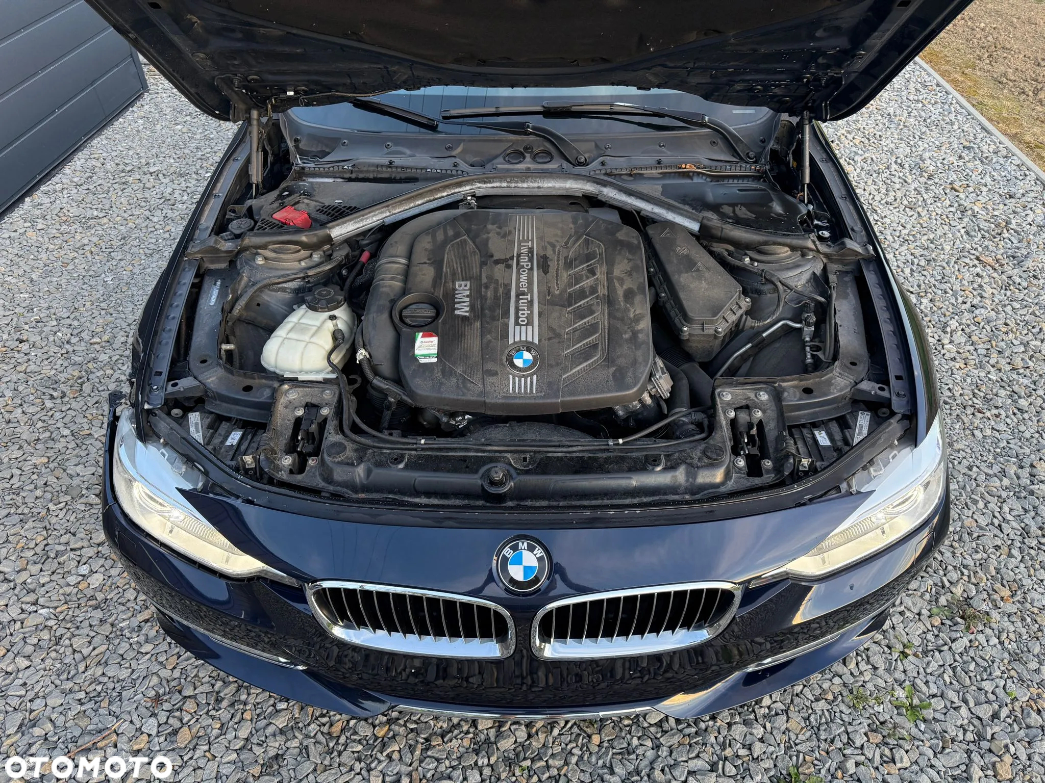 BMW Seria 3 330d Touring xDrive Sport-Aut Blue Performance Luxury Line - 32