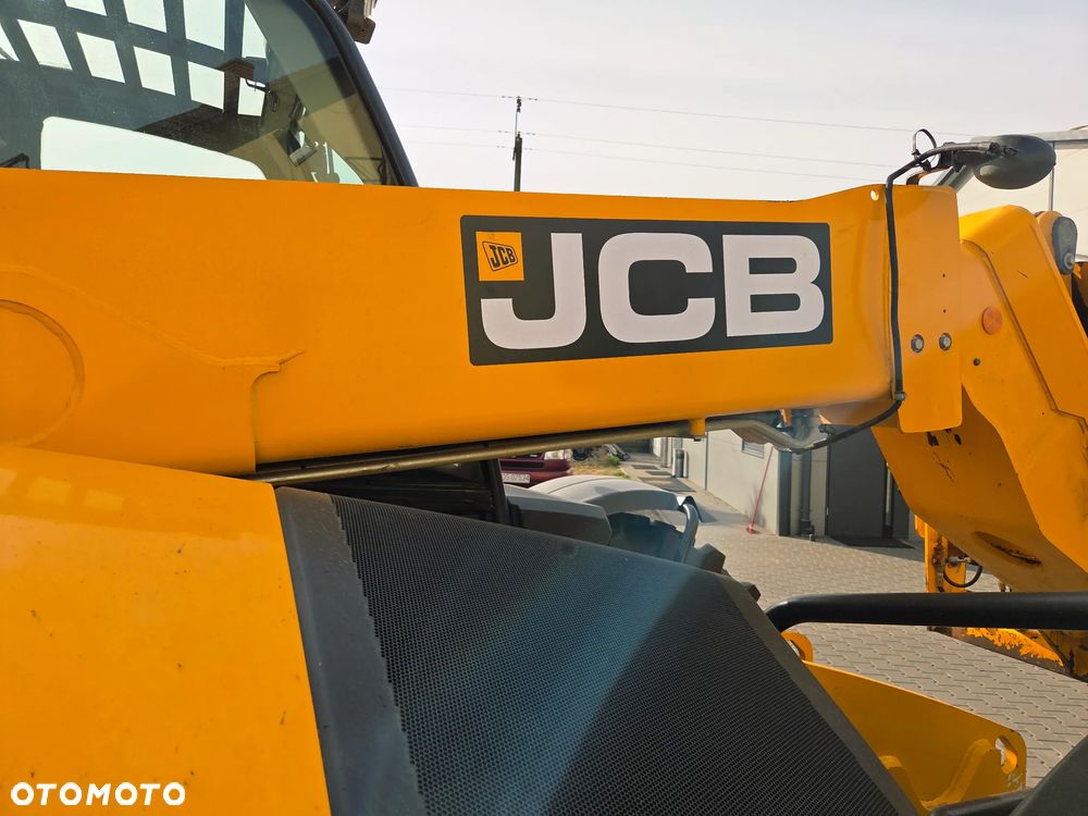 JCB 560 80 AGRI SUPER 541 70 550 80 535 95 MANITOU MERLO - 9