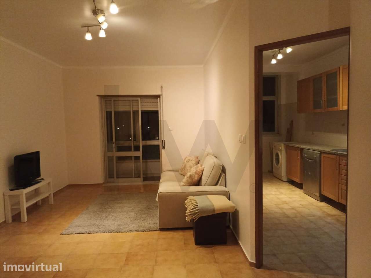 Apartamento T2 com Varanda e Lareira na Marinha Grande - Grande imagem: 2/15