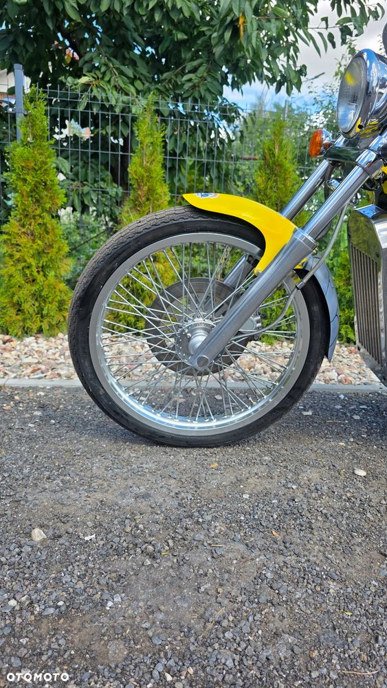 Suzuki Intruder - 19