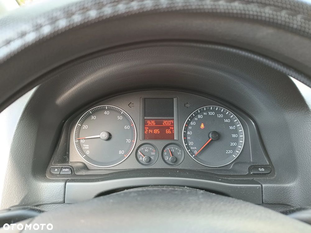 Volkswagen Golf - 8