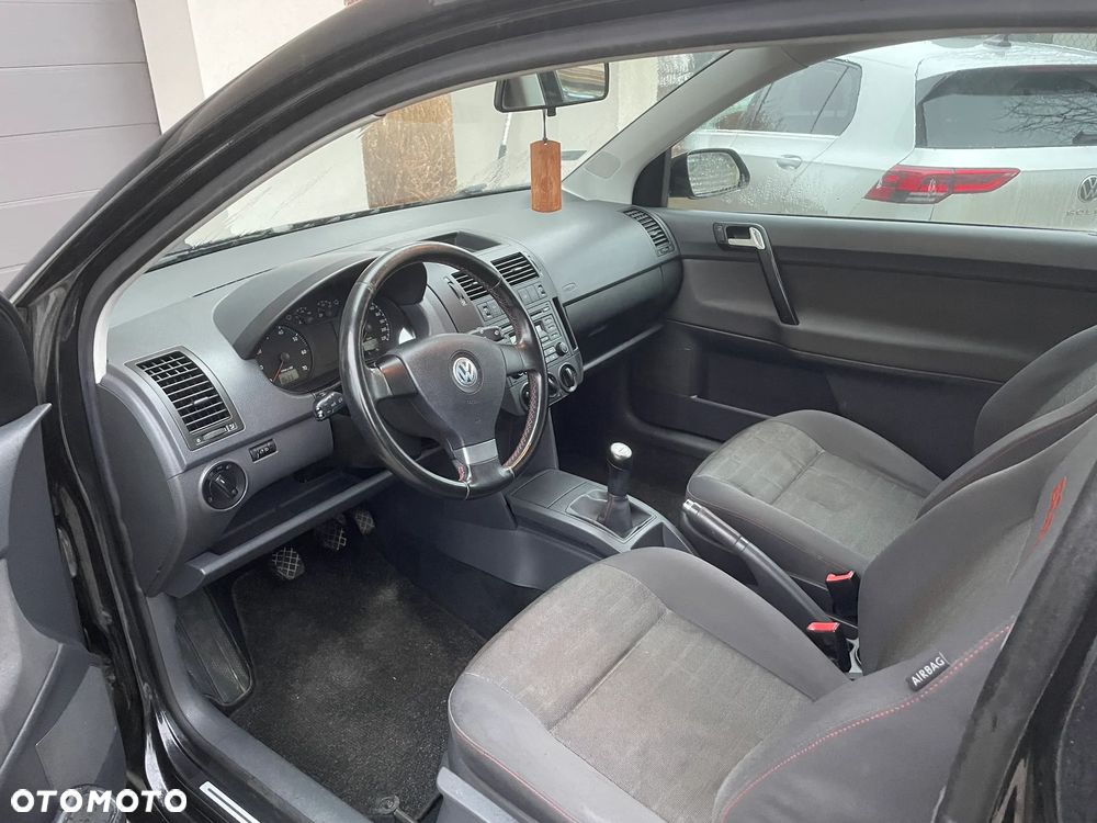 Volkswagen Polo - 2