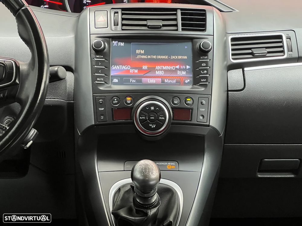 Toyota Verso 1.6 D-4D Comfort - 19
