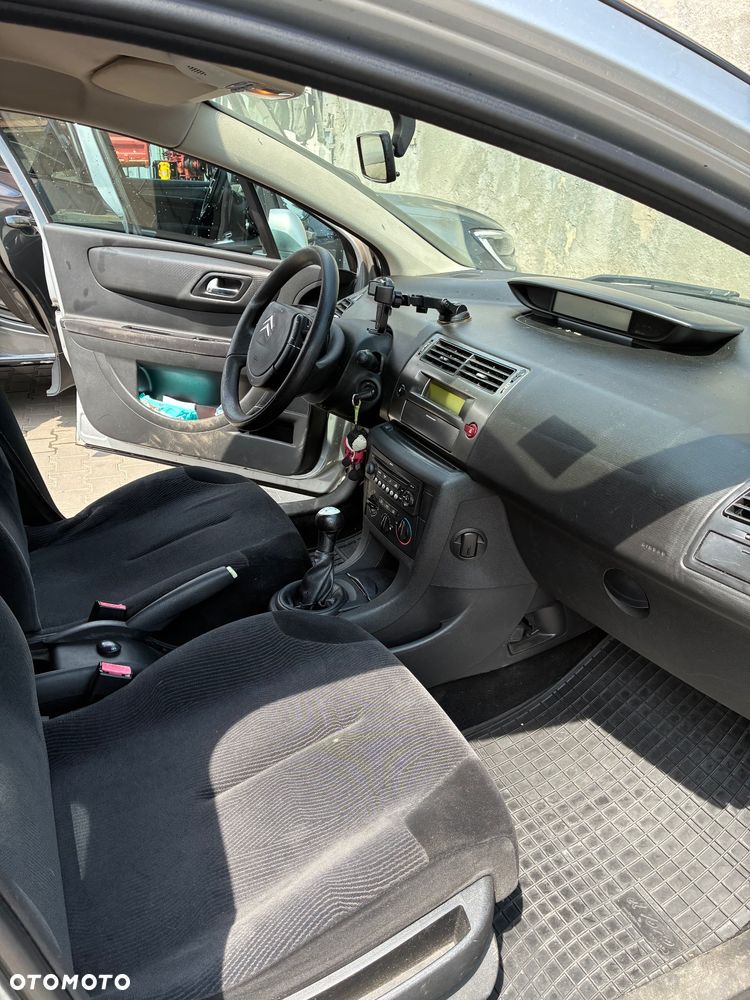 Citroën C4 1.6 HDi Magic - 15