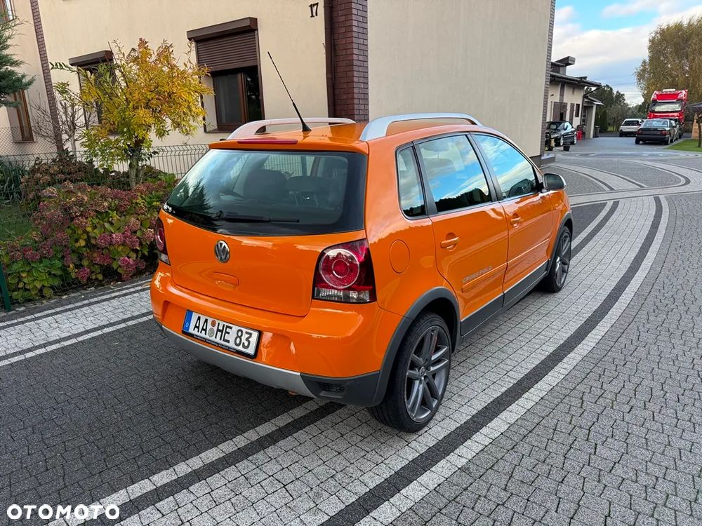 Volkswagen Polo 1.2 Cross Urban White - 11