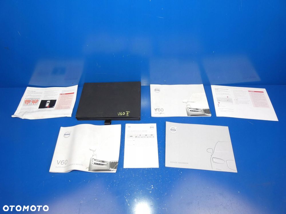 VOLVO V60 II 18- KSIĄŻKI SERWISOWE INSTRUKCJA ETUI WERSJA ANGIELSKA - 1