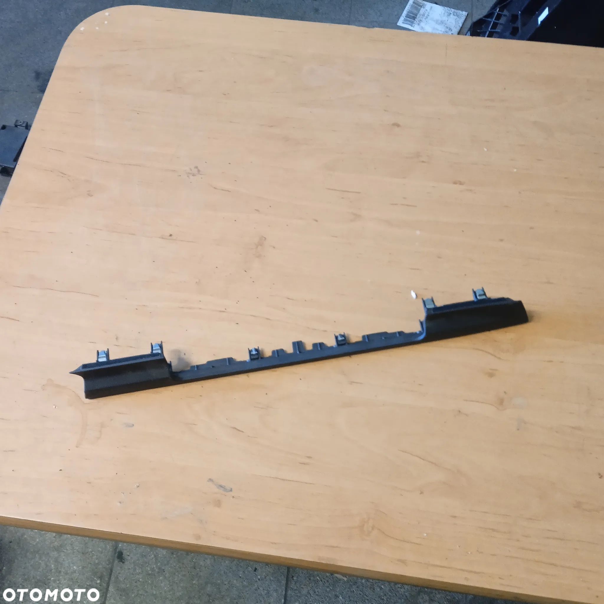 Listwa ozdobna 8W1857304 - 1