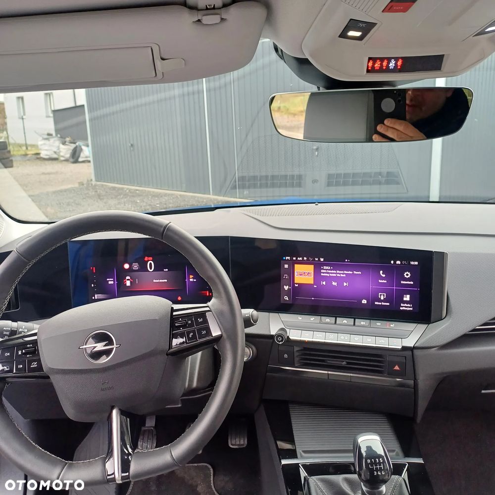 Opel Astra 1.2 T Business Elegance S&S - 9